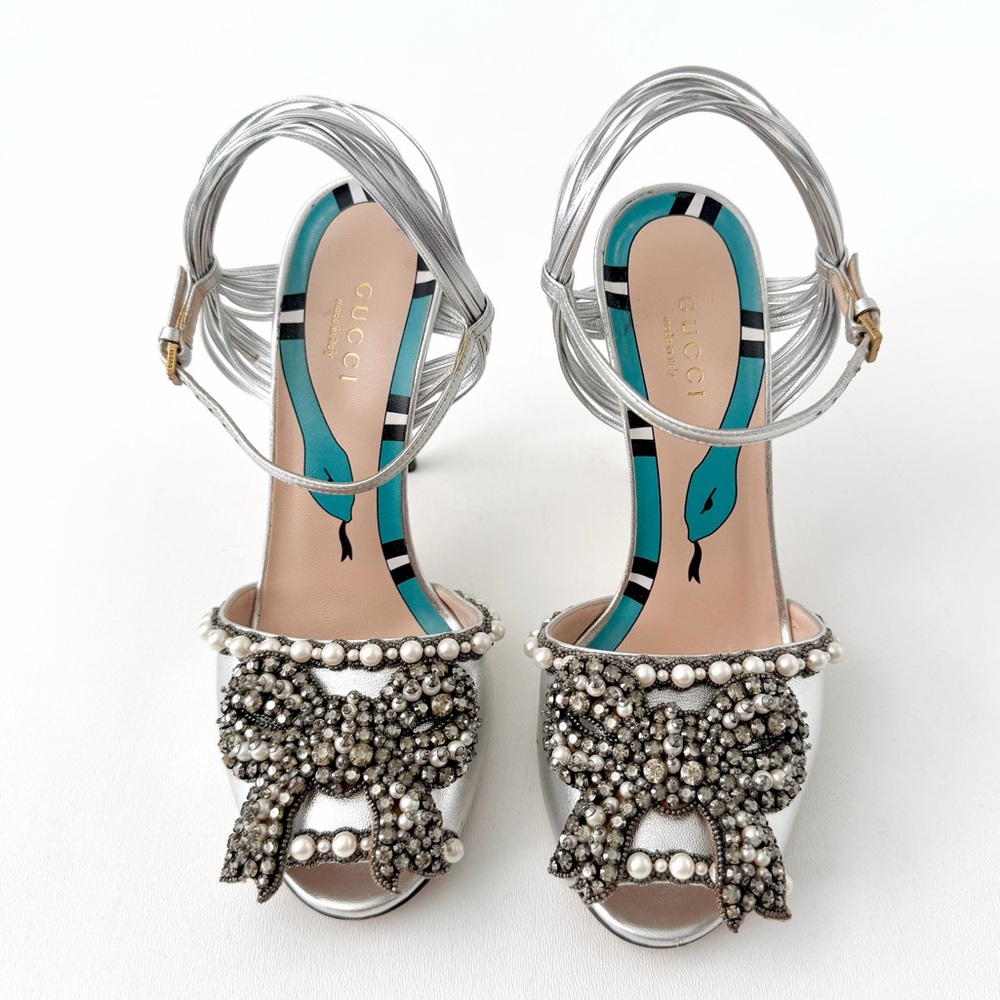GUCCI || Allie Bow Metallic Pearl Crystal Sandals Silver Strap Heels  EU 36.5 - Picture 7 of 15